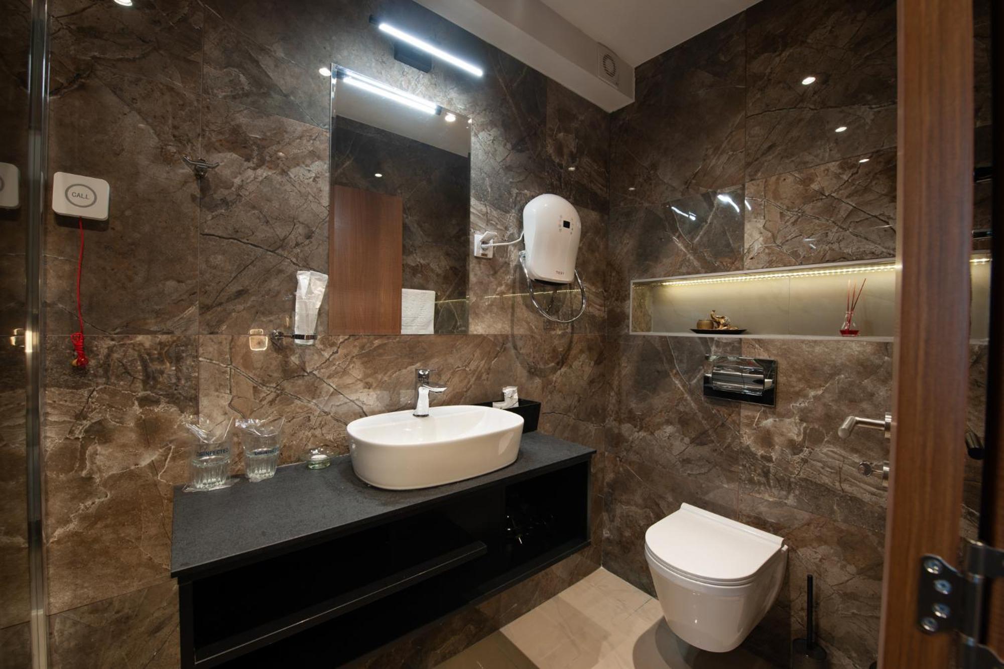 Hotel Kralj Kraljevo Ngoại thất bức ảnh